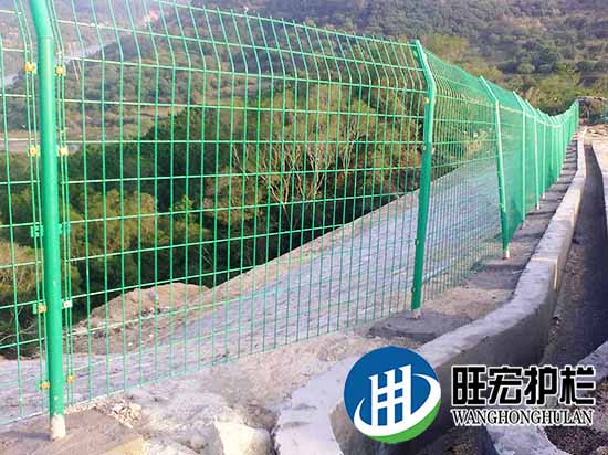 雙邊絲護(hù)欄網(wǎng)